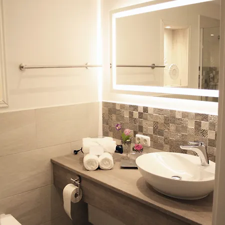 Trautwein - Winzerhotel Am La Roche Hotel 3*