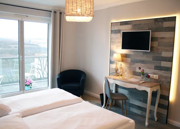 Trautwein - Winzerhotel Am La Roche מלון פלונהיים